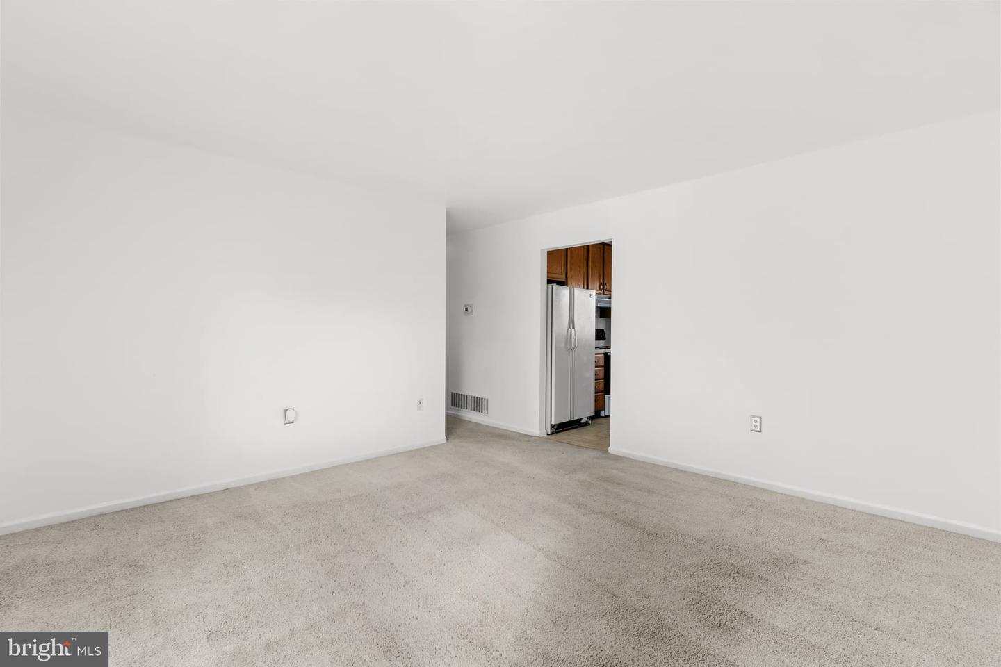 1010 Collingswood Property Photo 7