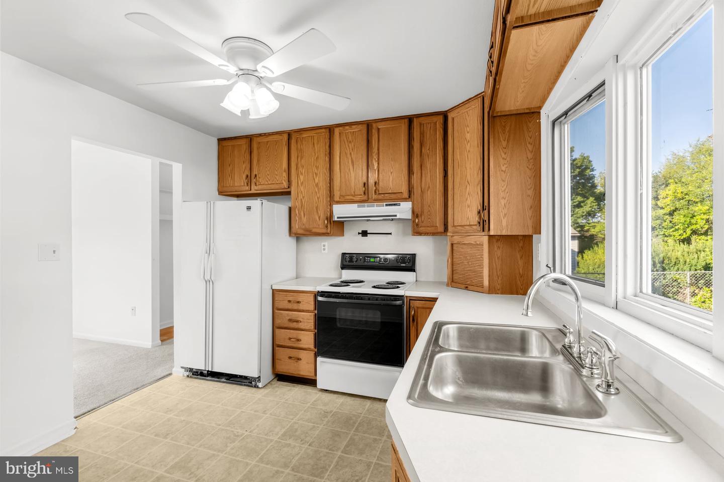 1010 Collingswood Property Photo 10