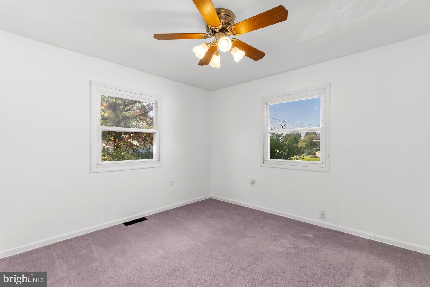 1010 Collingswood Property Photo 15
