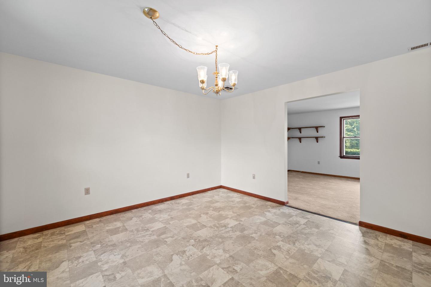 903 Manor Dr Property Photo 16