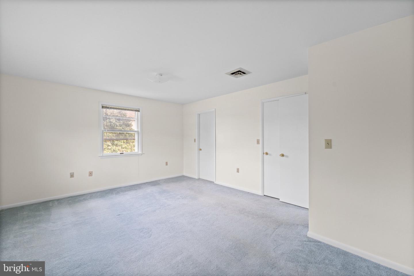 903 Manor Dr Property Photo 27