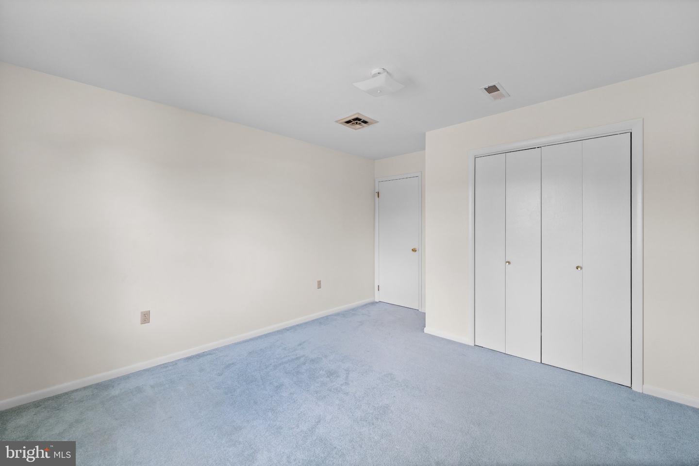903 Manor Dr Property Photo 32