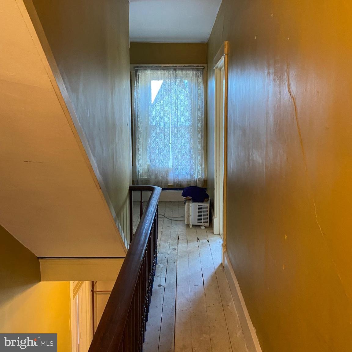 119 E Market St Property Photo 10