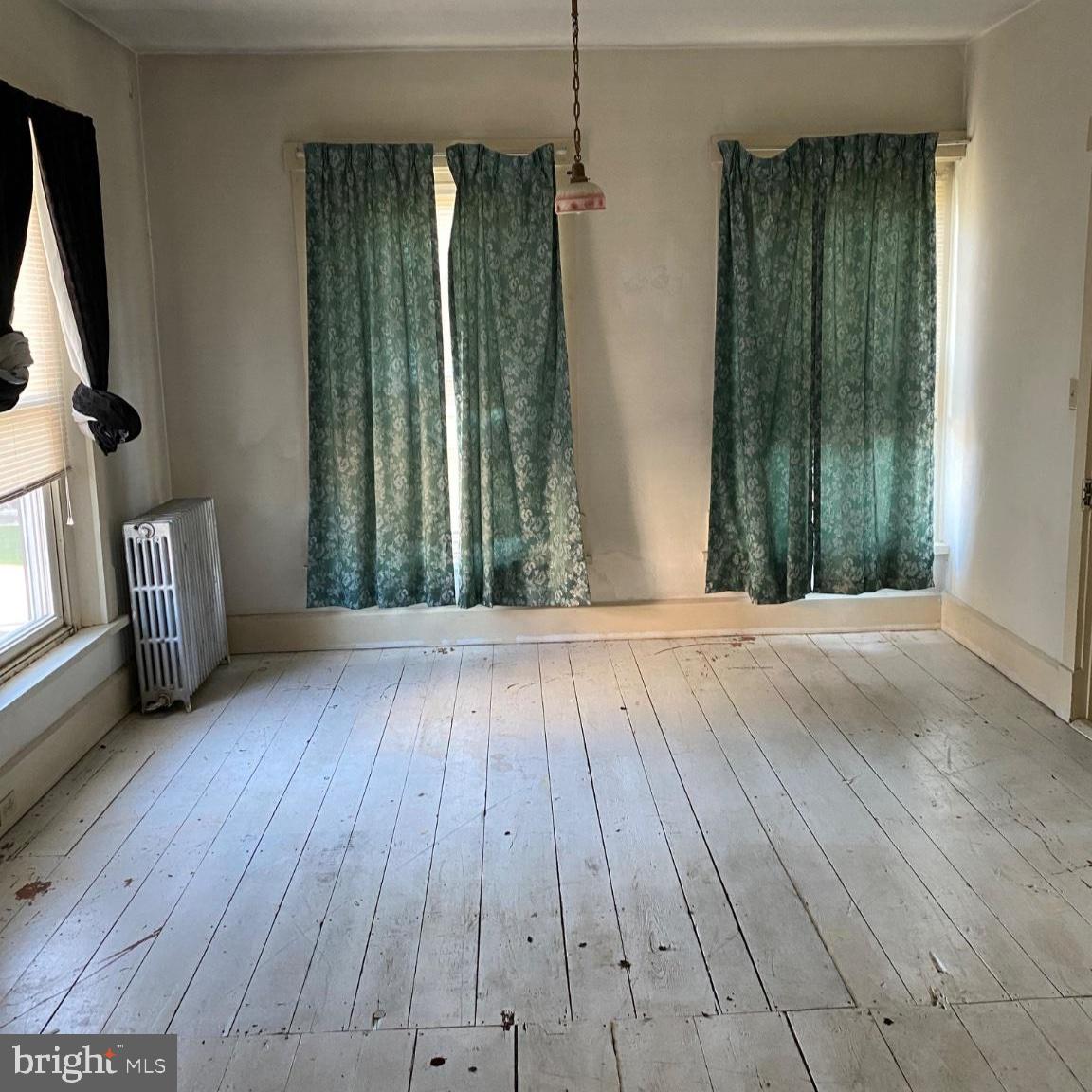 119 E Market St Property Photo 19