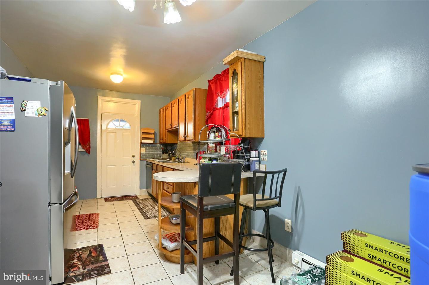 2031 Logan St Property Photo 8