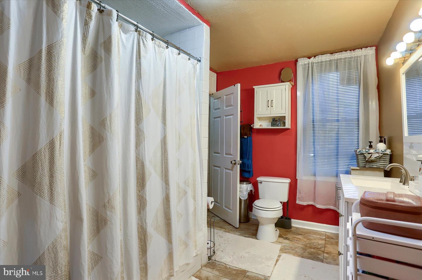 2031 Logan St Property Photo 14