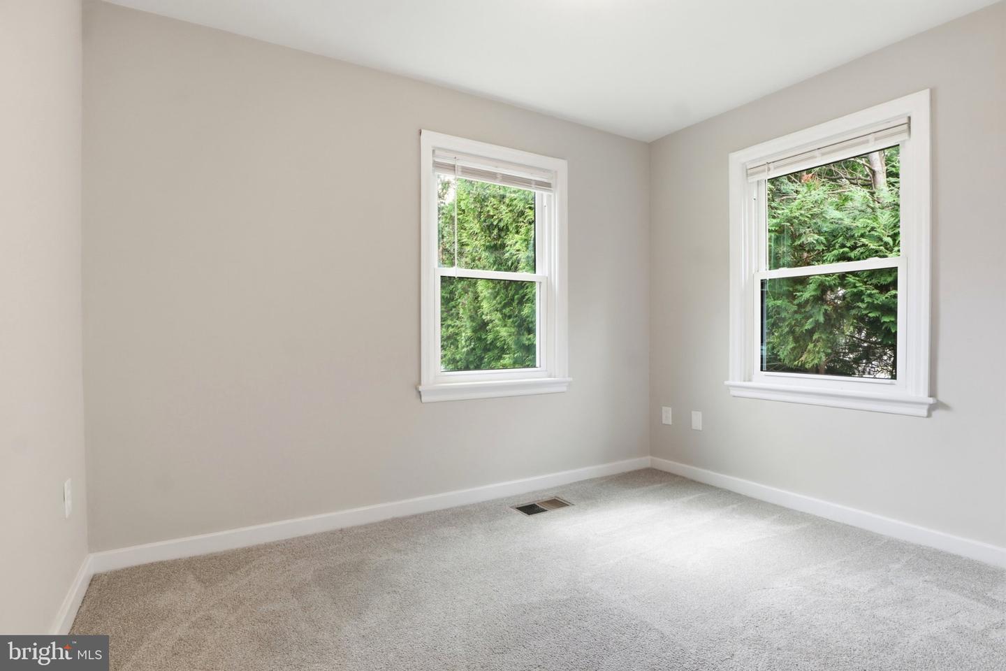 139 Columbia St Property Photo 15