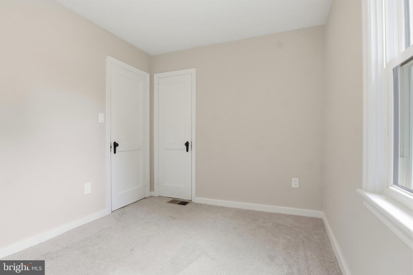139 Columbia St Property Photo 16