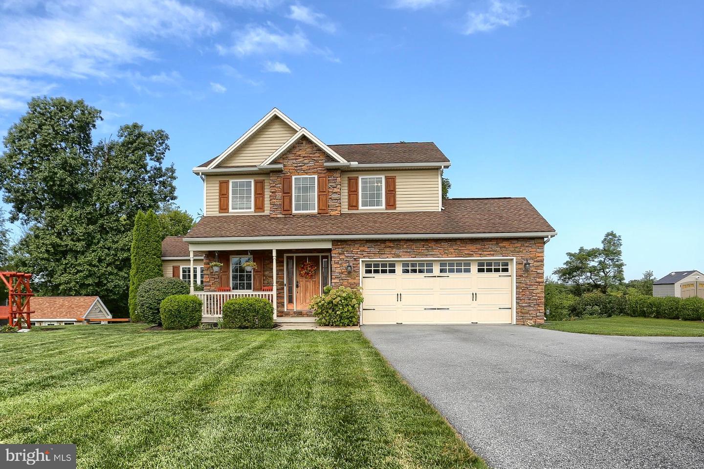 6 Harvey Cir Property Photo 1
