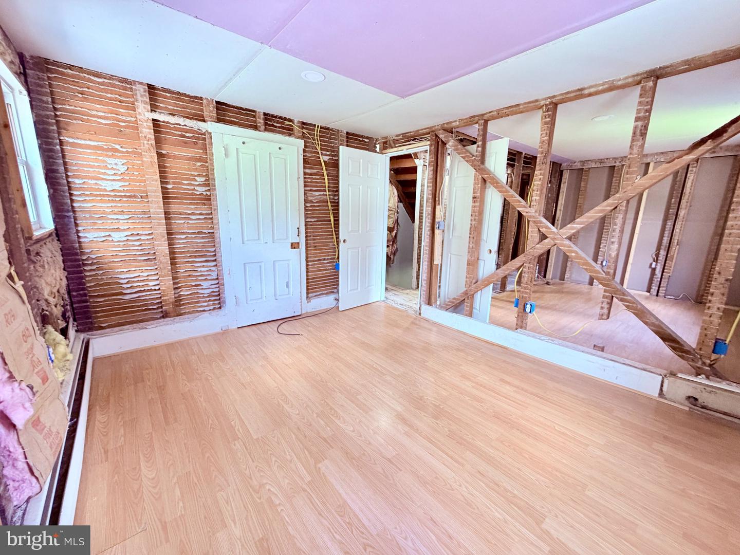 422 E Market Street Property Photo 10