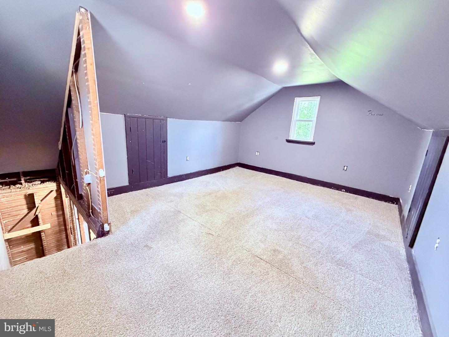 422 E Market Street Property Photo 23