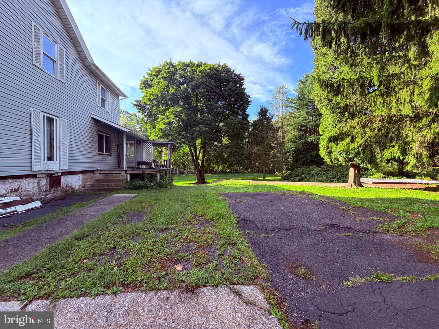 422 E Market Street Property Photo 24