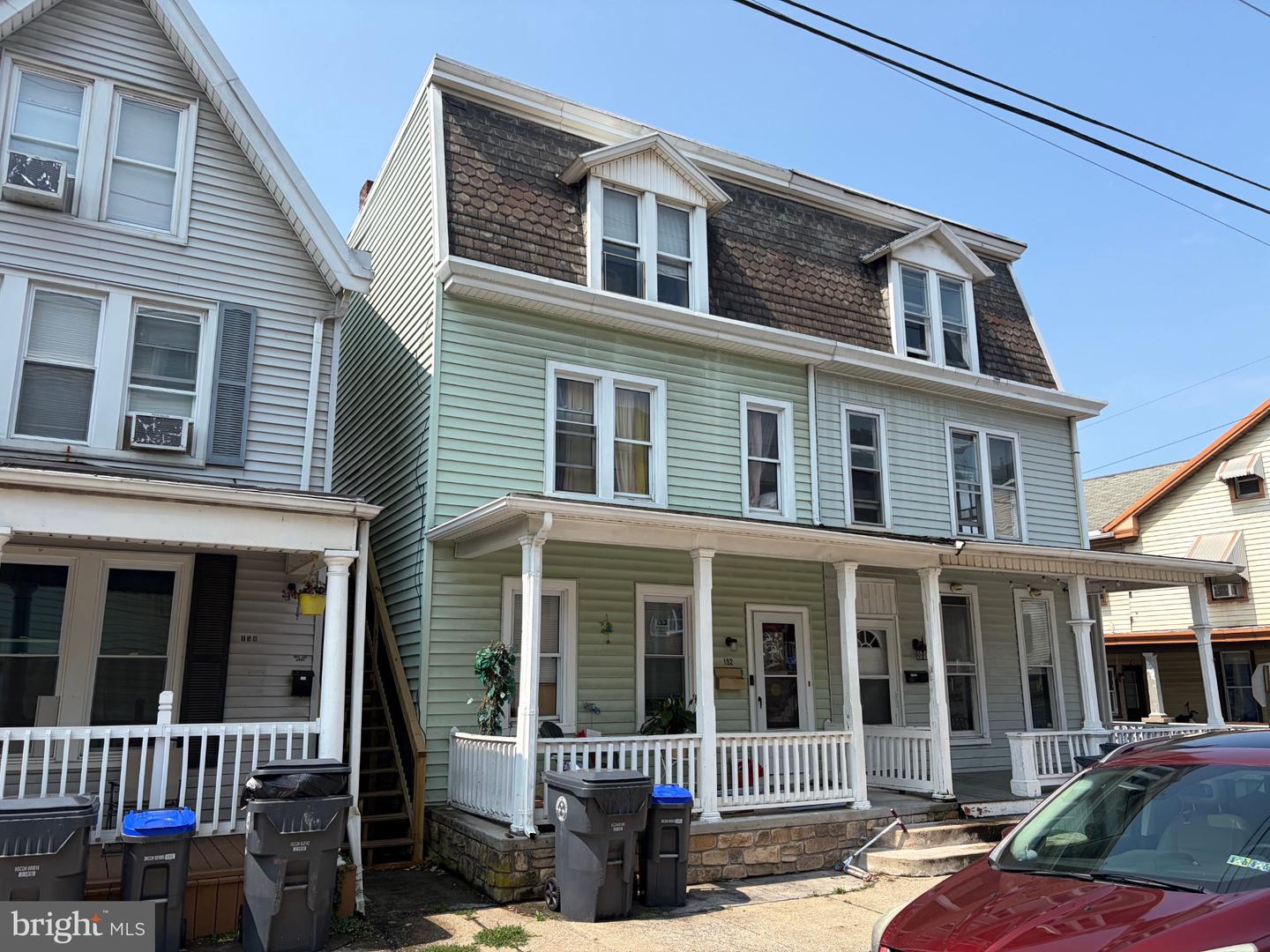 152 S 2nd St Property Photo 1