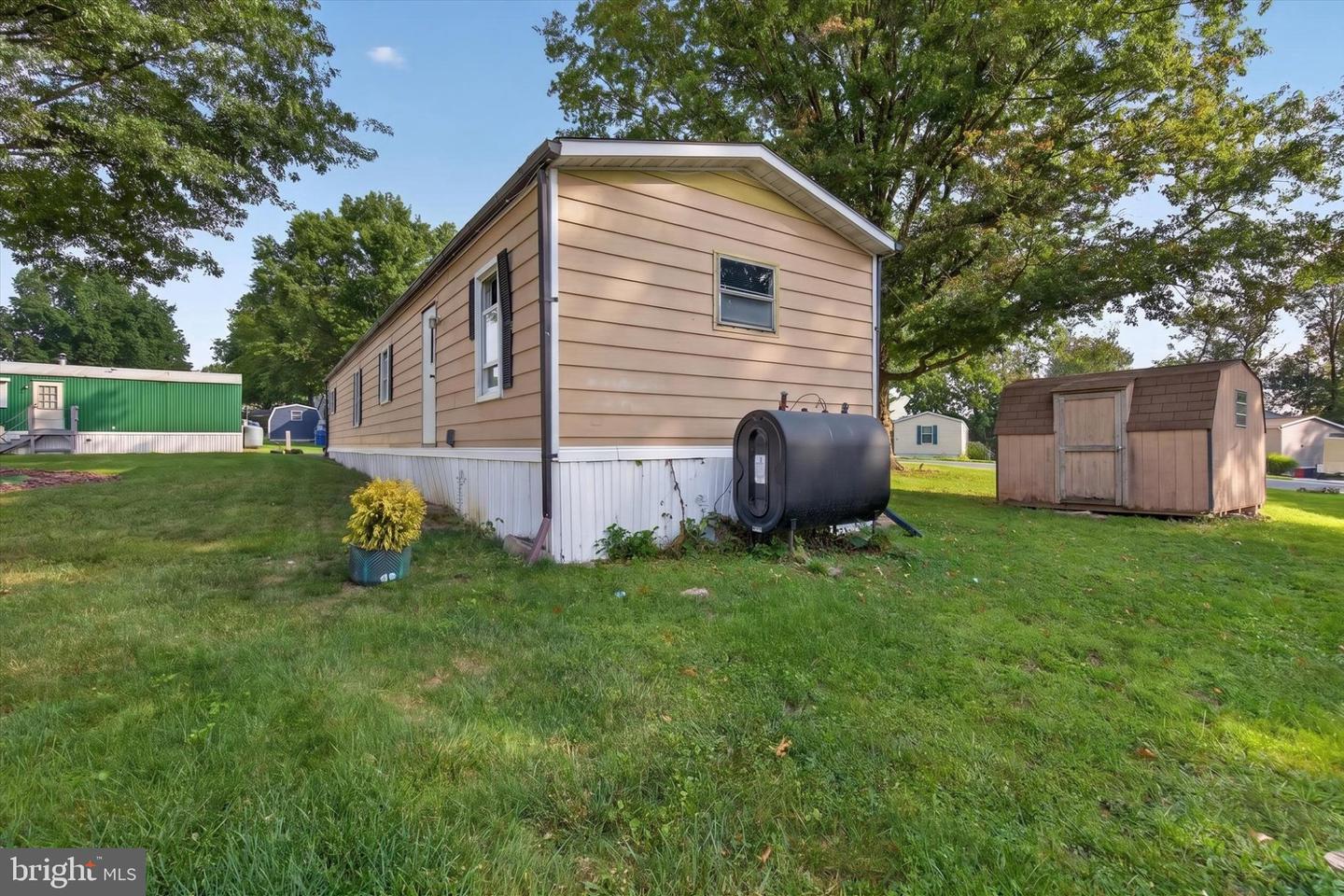 109 Nancy Blvd Property Photo 22