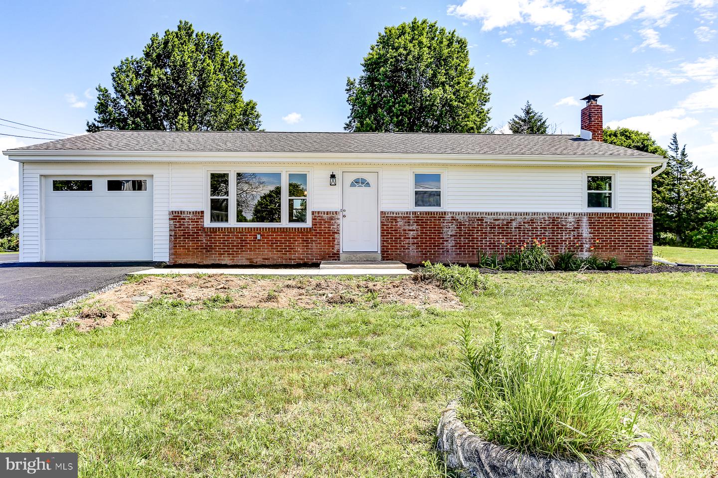 224 HERSHEY RD Property Photo 1