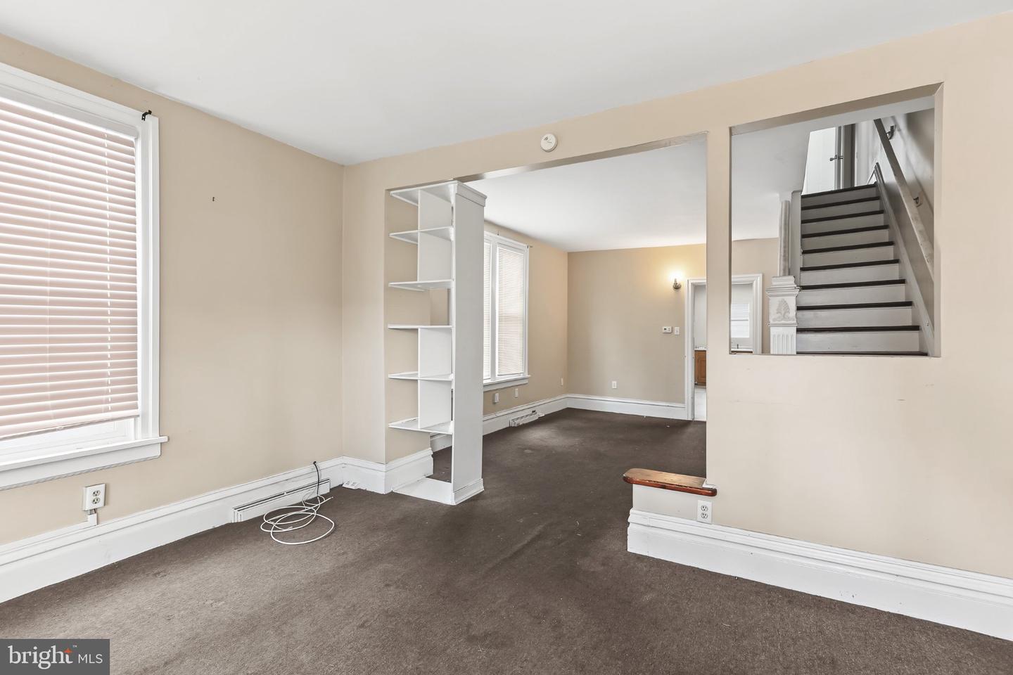 2728 Butler St Property Photo 5