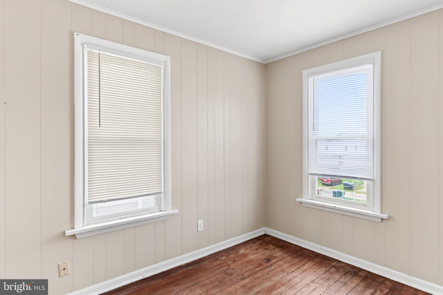 2728 Butler St Property Photo 11