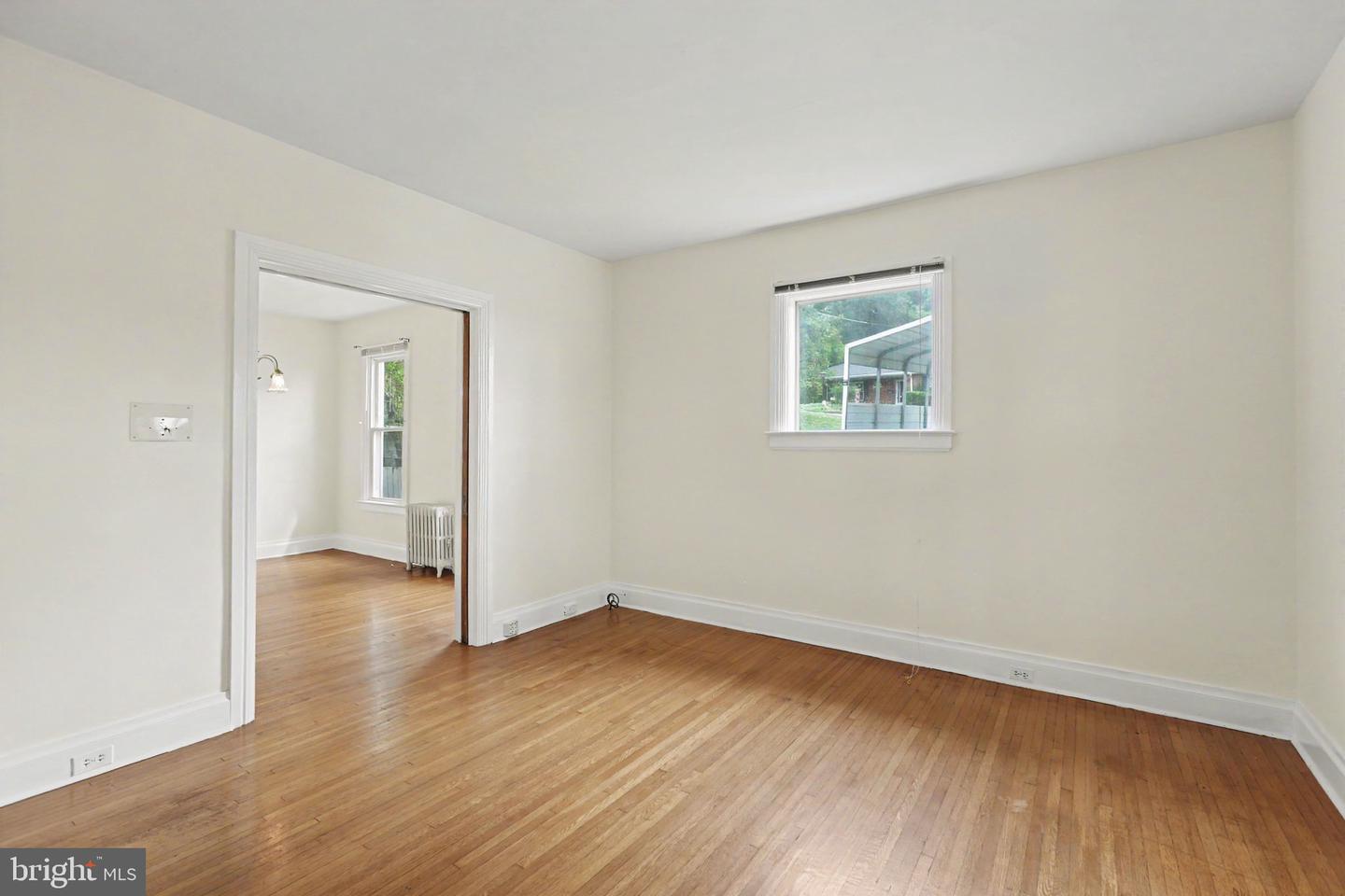 209 S 3rd St Property Photo 9