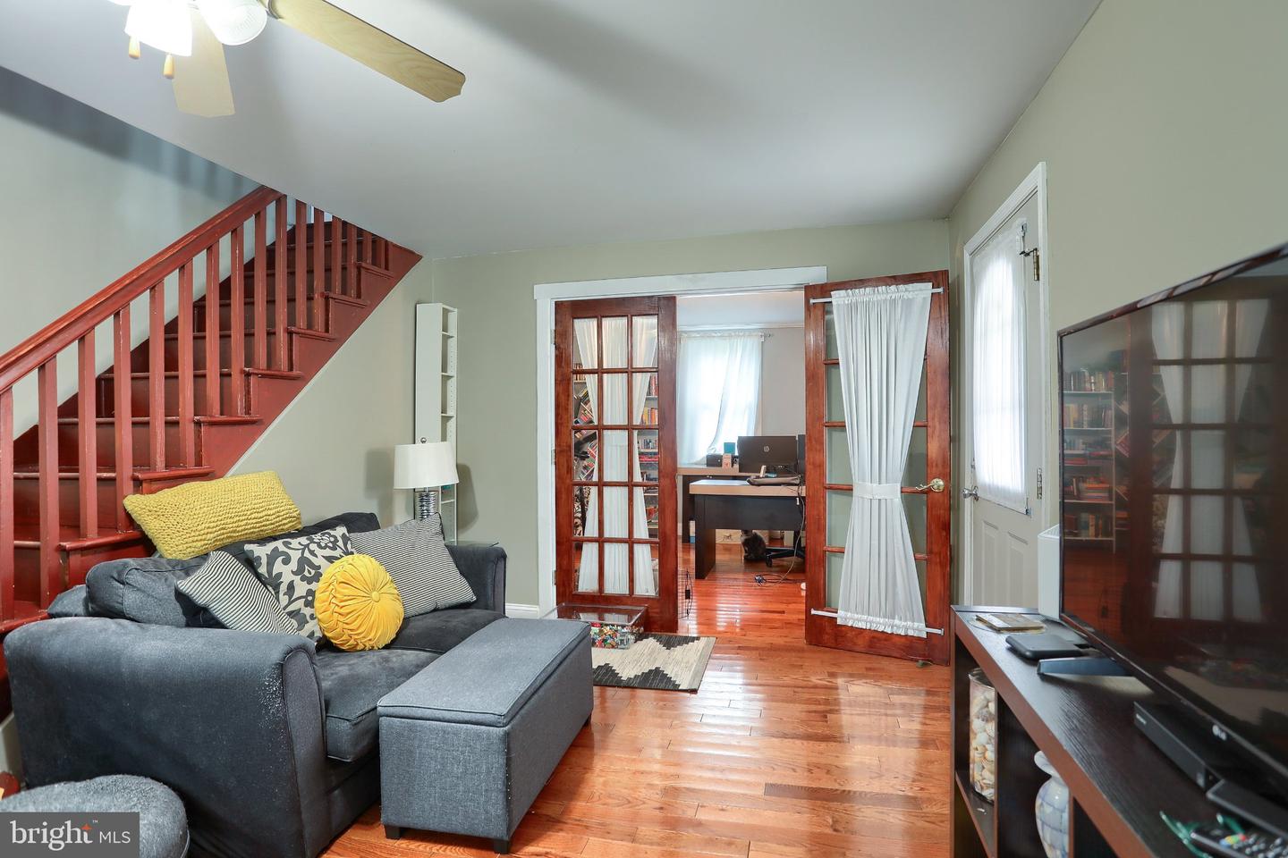 1028 N River Rd Property Photo 20