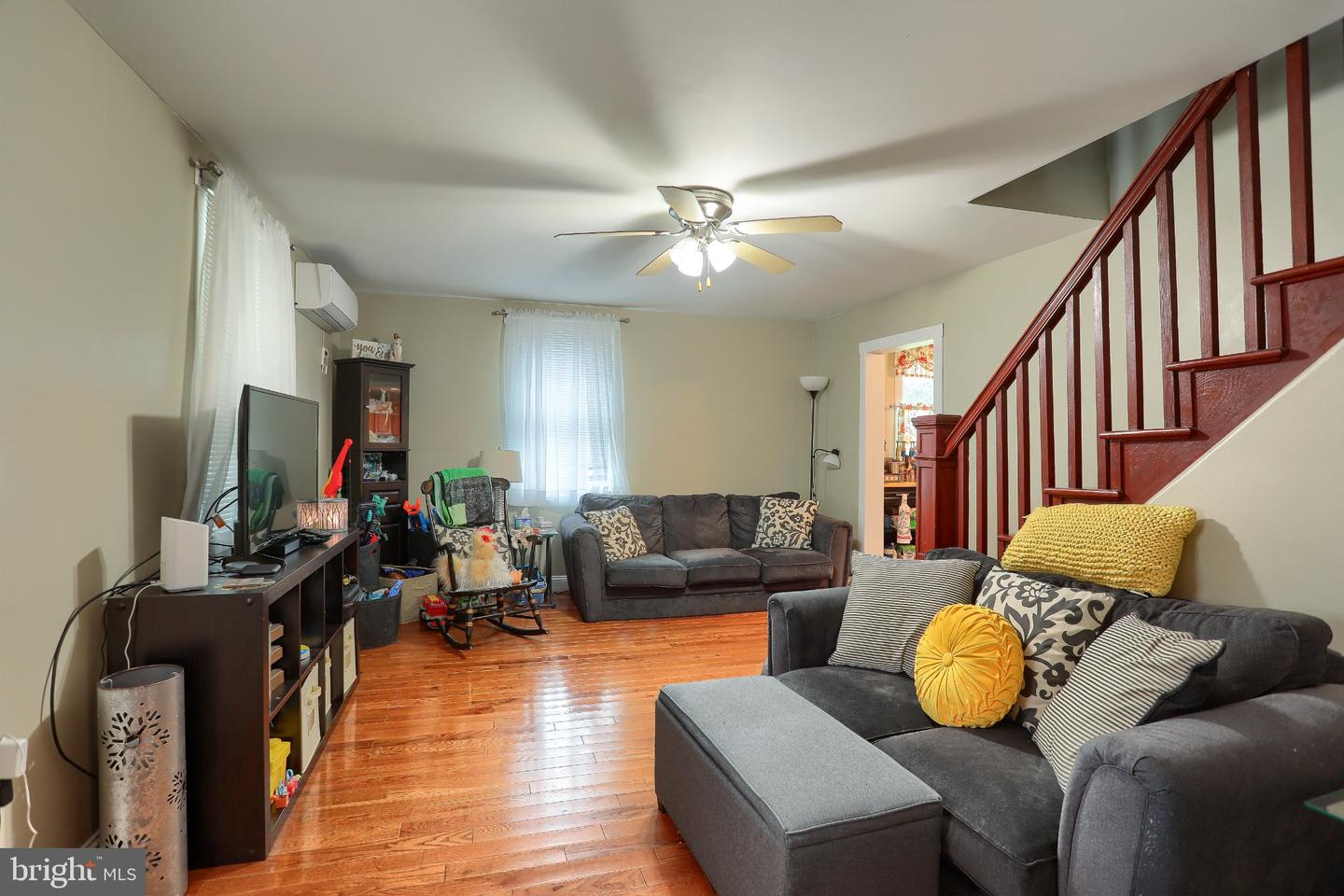 1028 N River Rd Property Photo 21