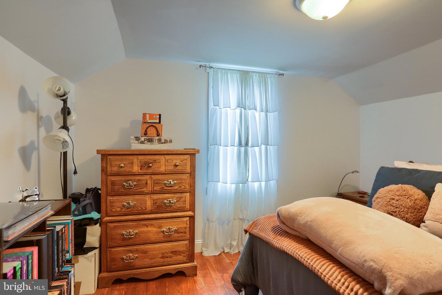 1028 N River Rd Property Photo 24