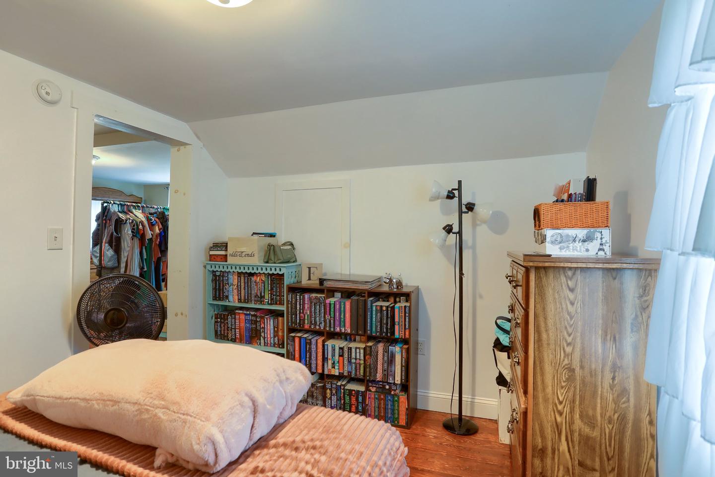 1028 N River Rd Property Photo 25