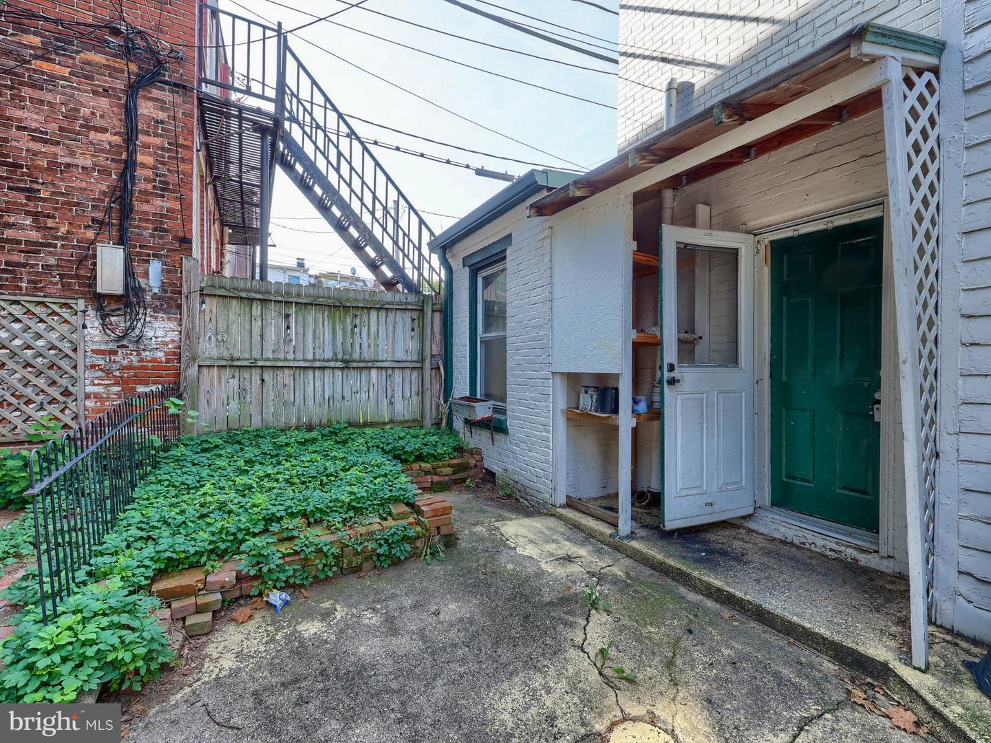 127 Herr St Property Photo 2