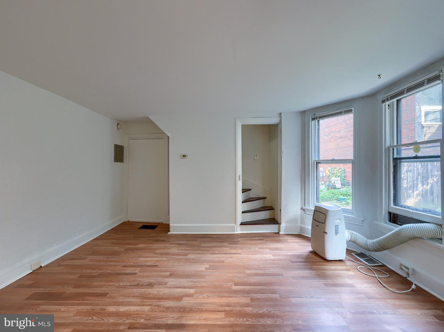 127 Herr St Property Photo 3