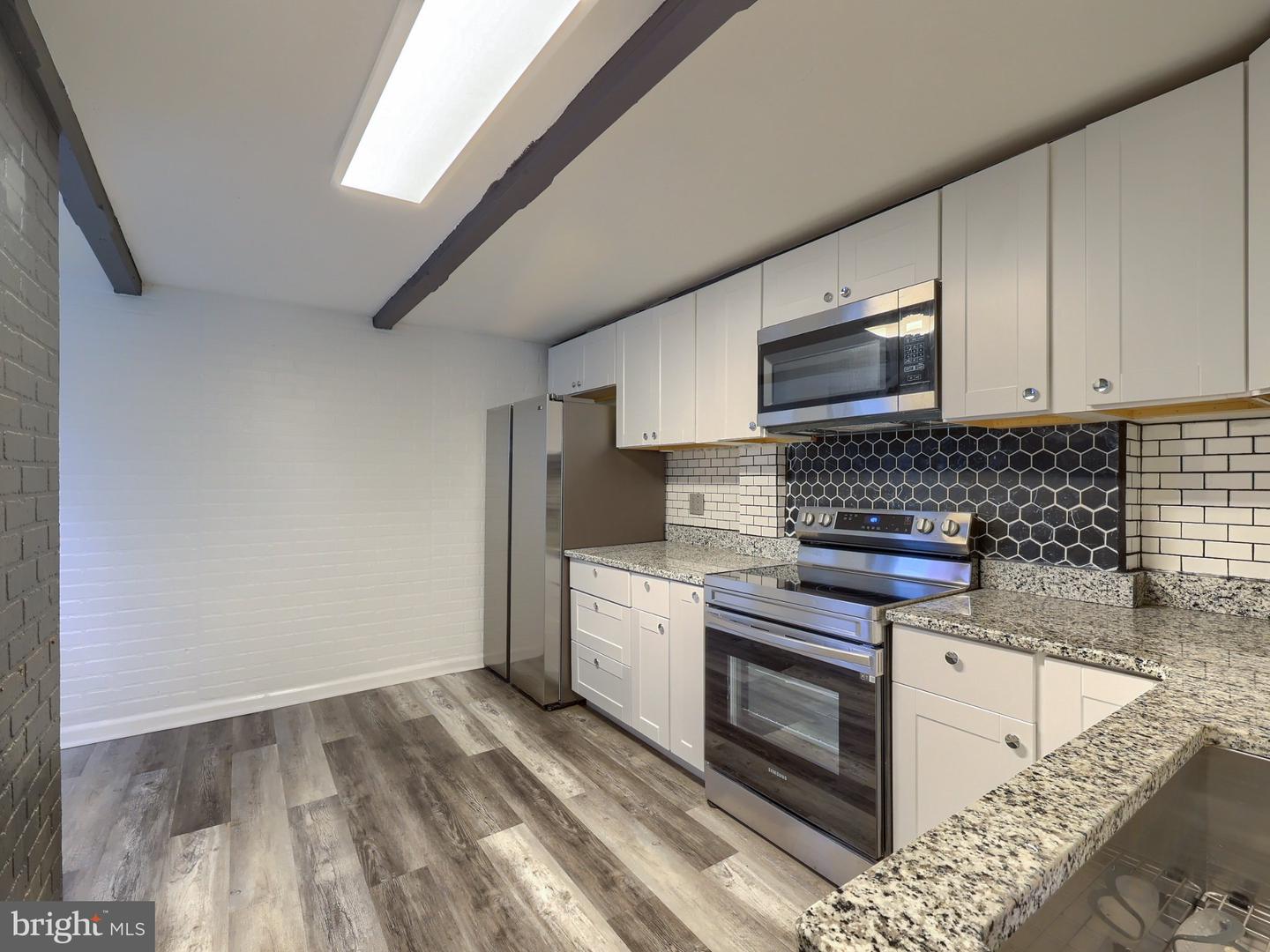 127 Herr St Property Photo 6
