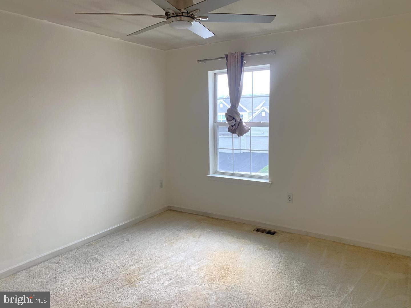 PADA2064650 Property Photo 12