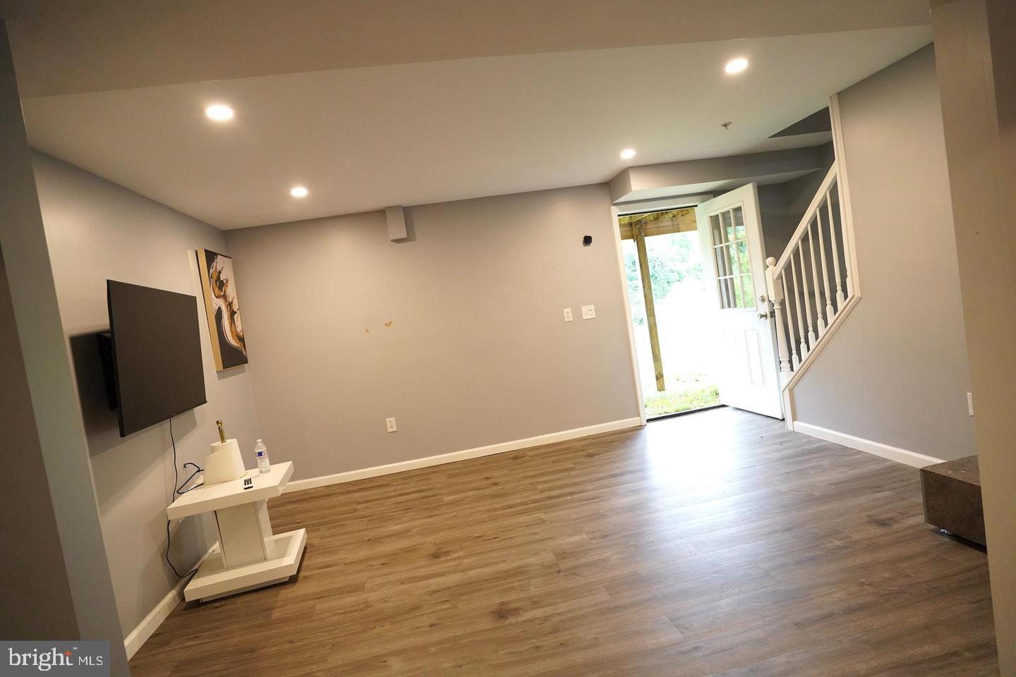 PADA2064650 Property Photo 16