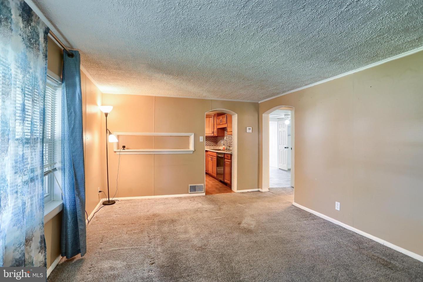 101 S 48th St Property Photo 5