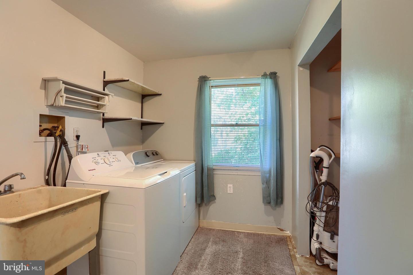 101 S 48th St Property Photo 15