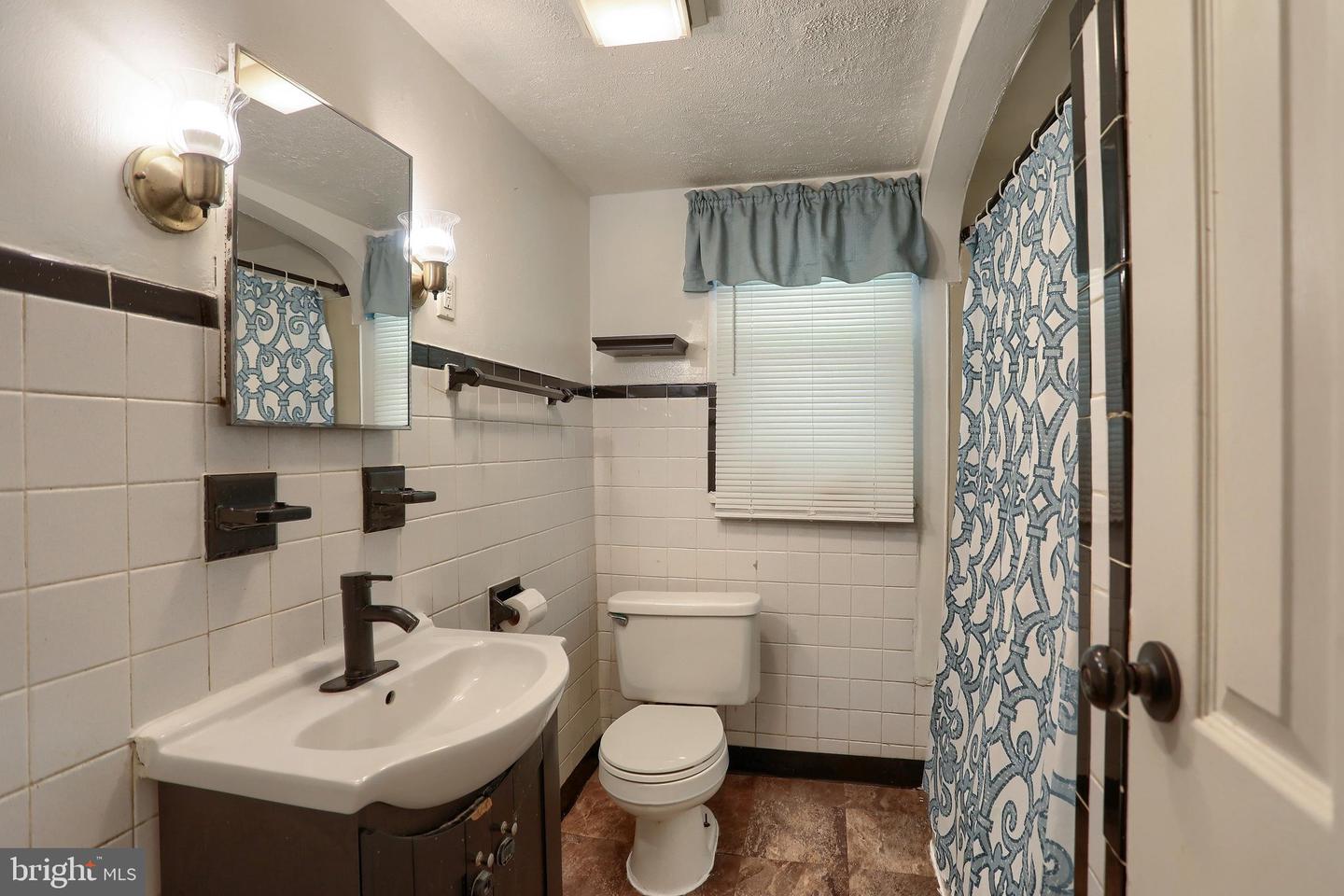 101 S 48th St Property Photo 23