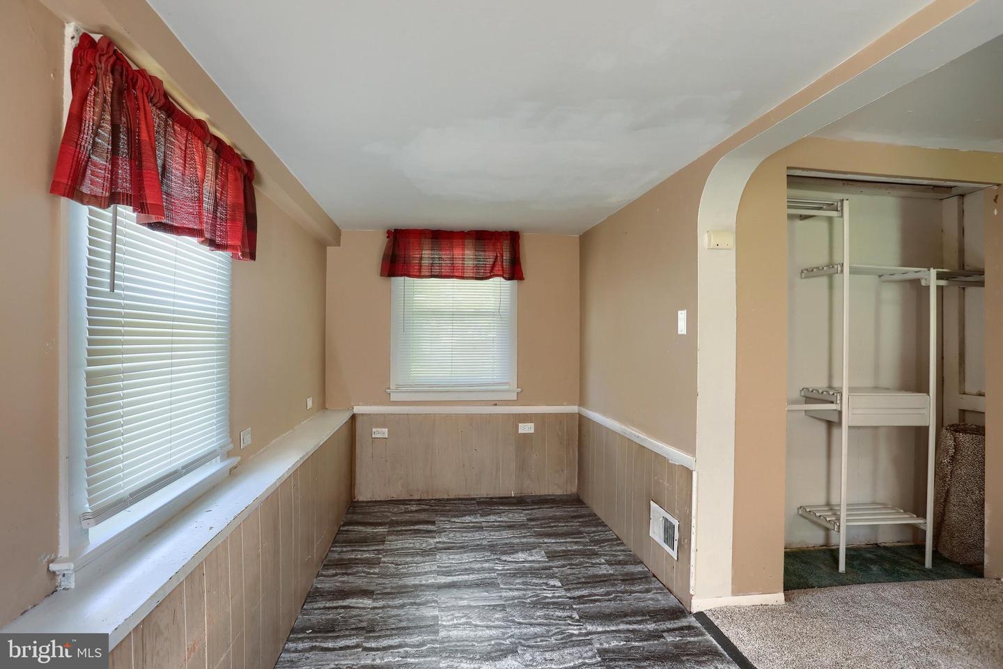 101 S 48th St Property Photo 28