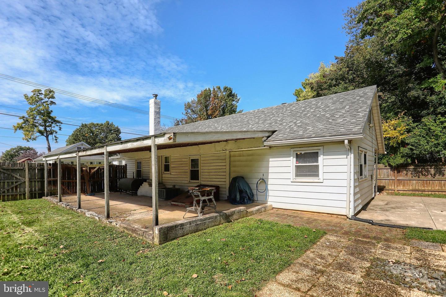 101 S 48th St Property Photo 32