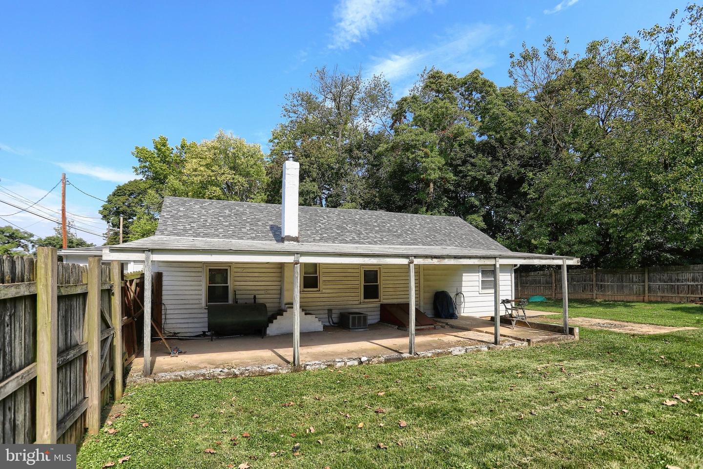 101 S 48th St Property Photo 34
