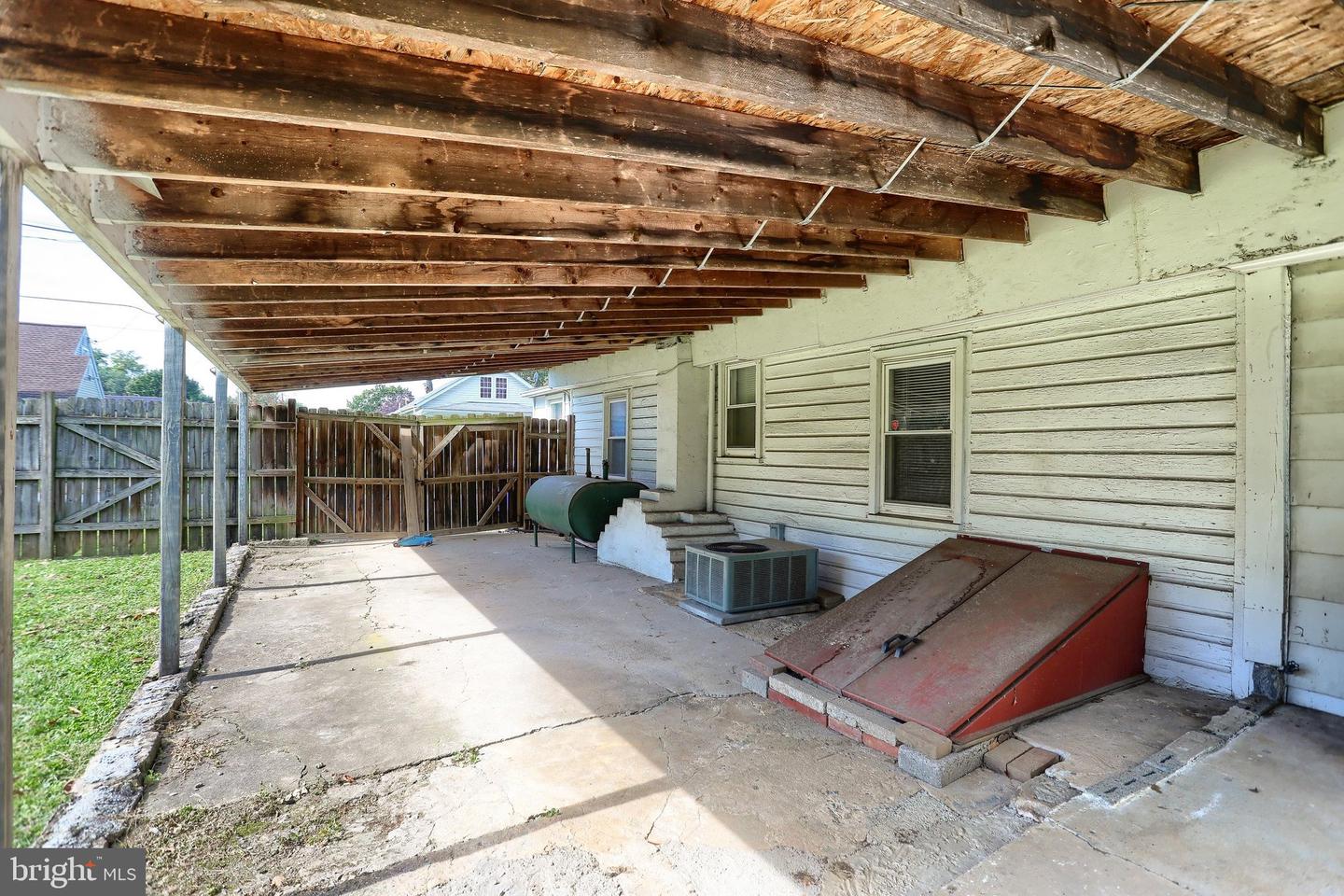 101 S 48th St Property Photo 37