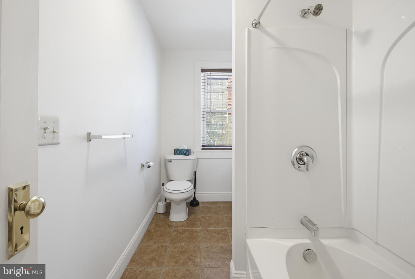 3429 Derry St Property Photo 11