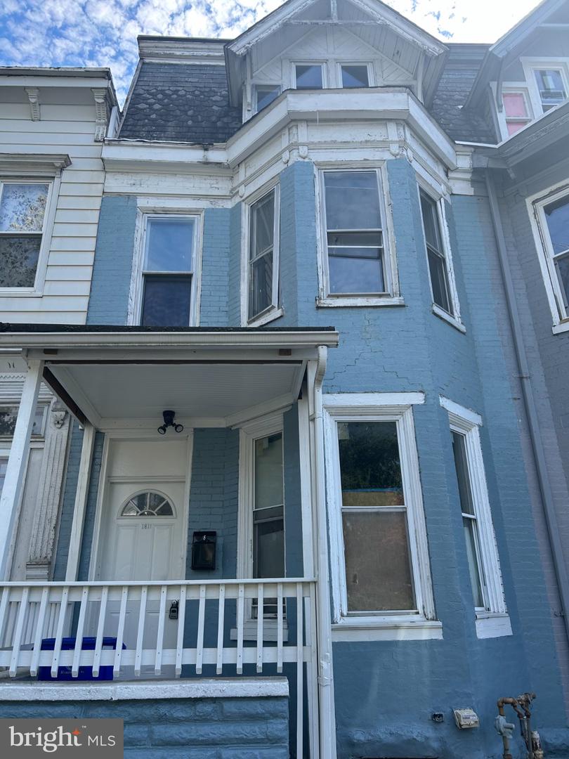 1811 Market St Property Photo 1