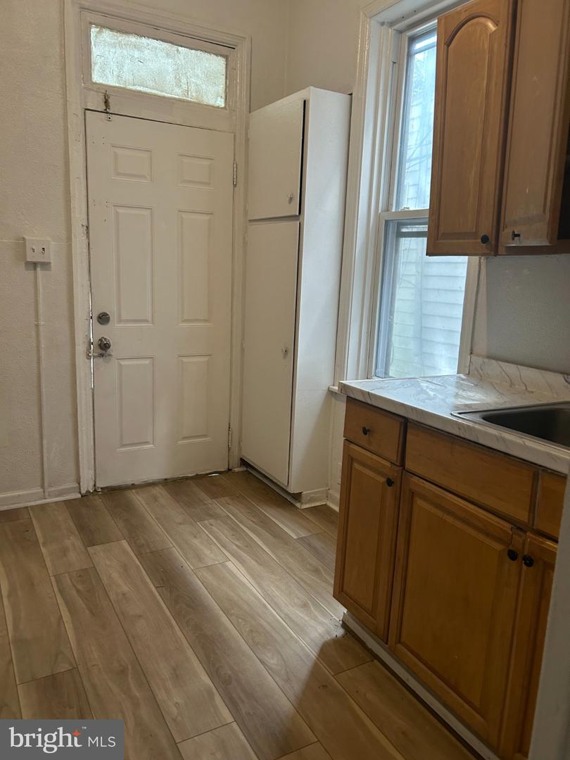1811 Market St Property Photo 9