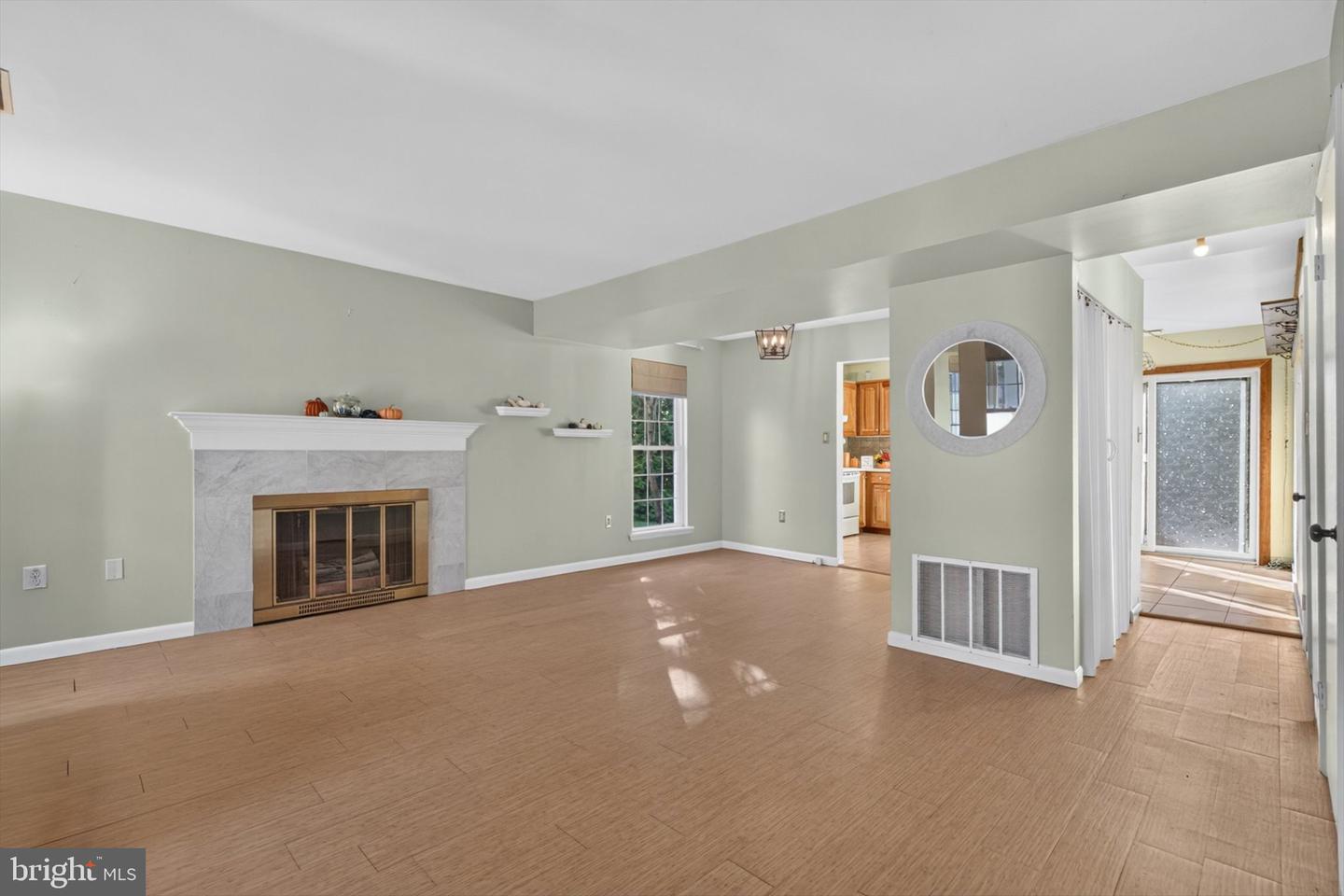 6545 Heatherfield Way Property Photo 6