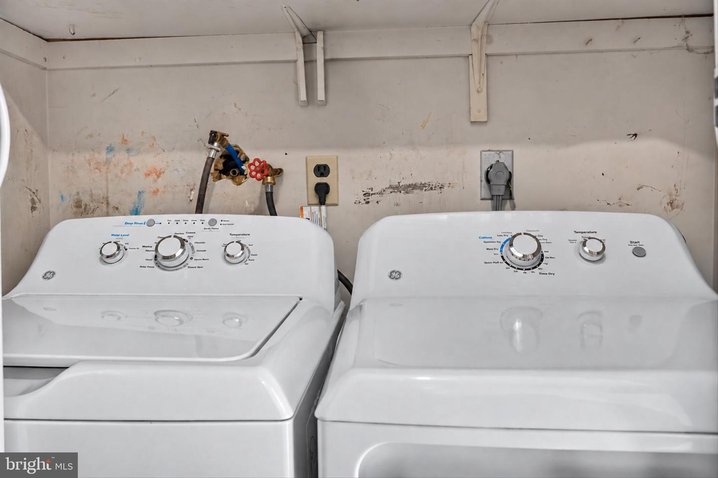 6545 Heatherfield Way Property Photo 13