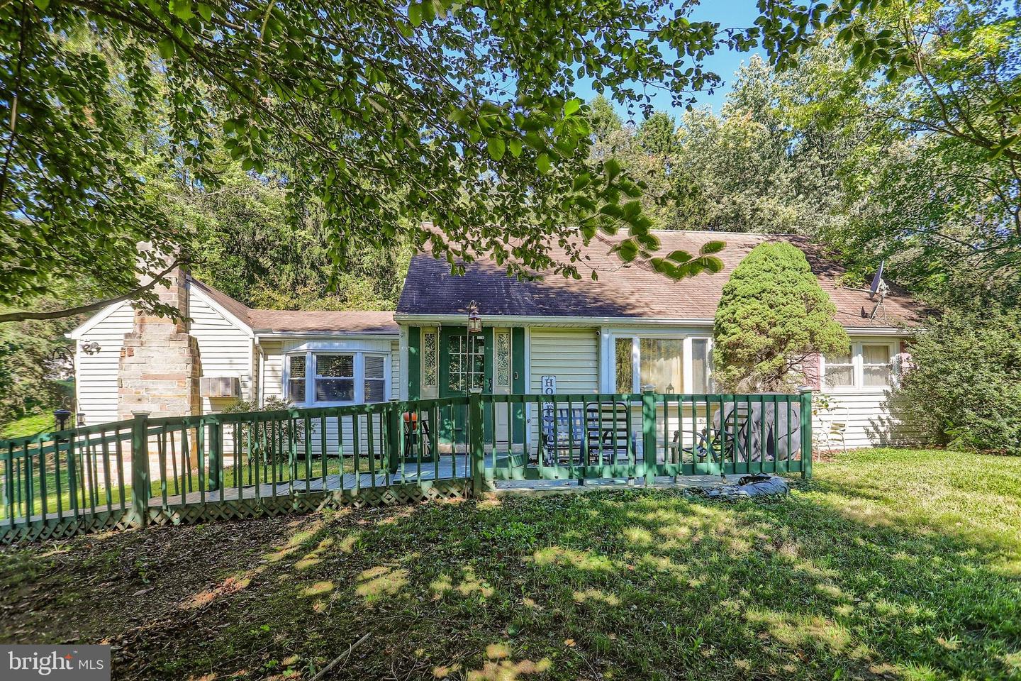 120 HILLYMEDE Property Photo 1