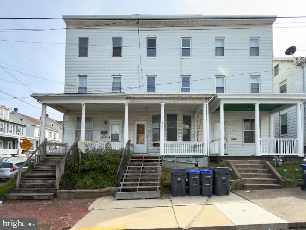 234 LOCUST ST Property Photo 1
