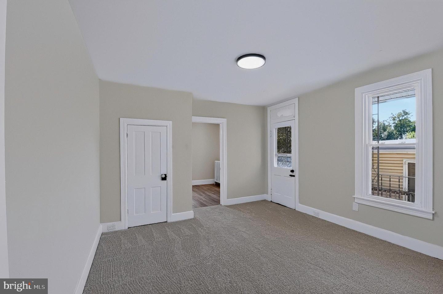 236 Pine St Property Photo 18