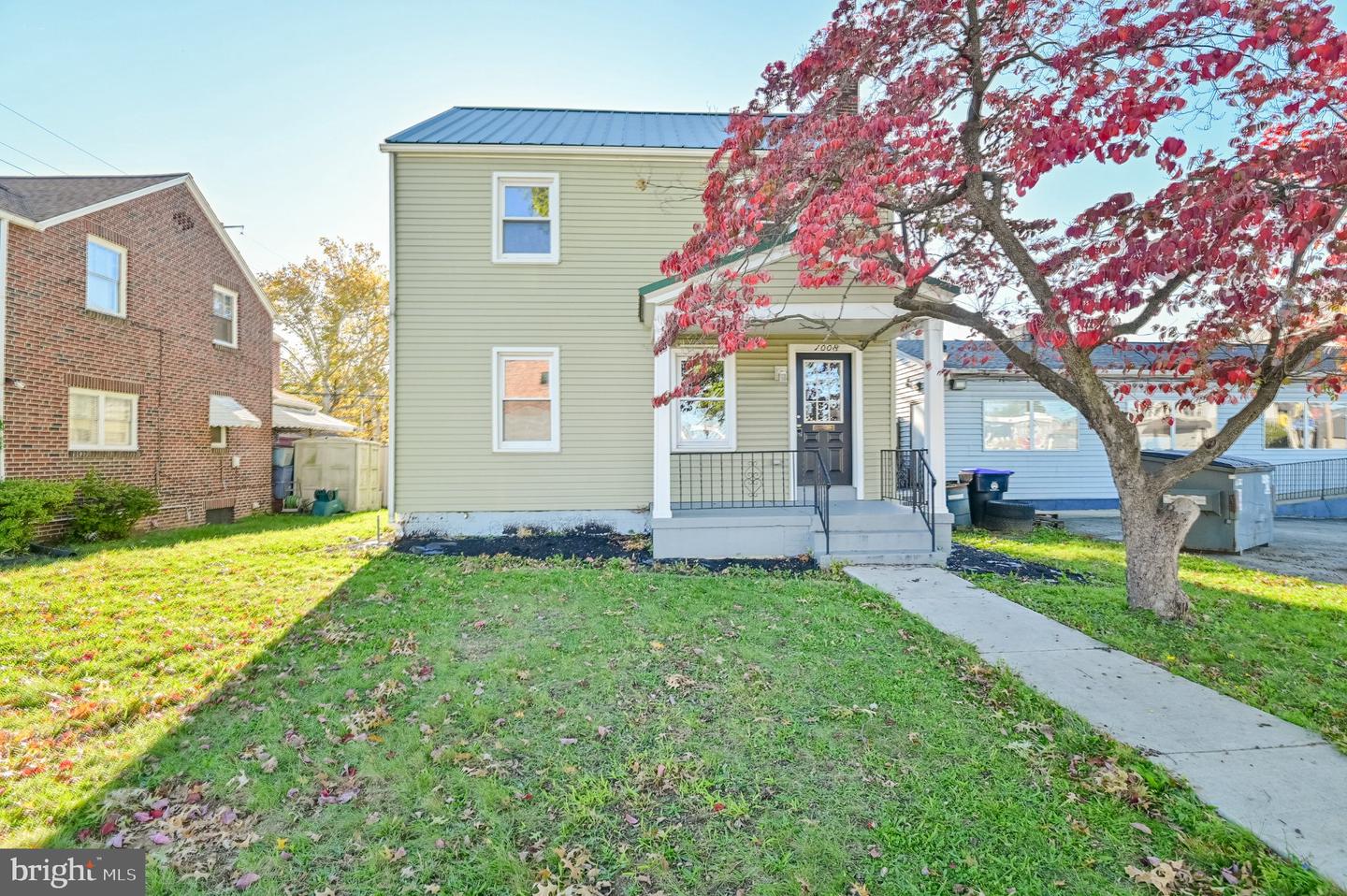 1008 HUDSON ST Property Photo 1