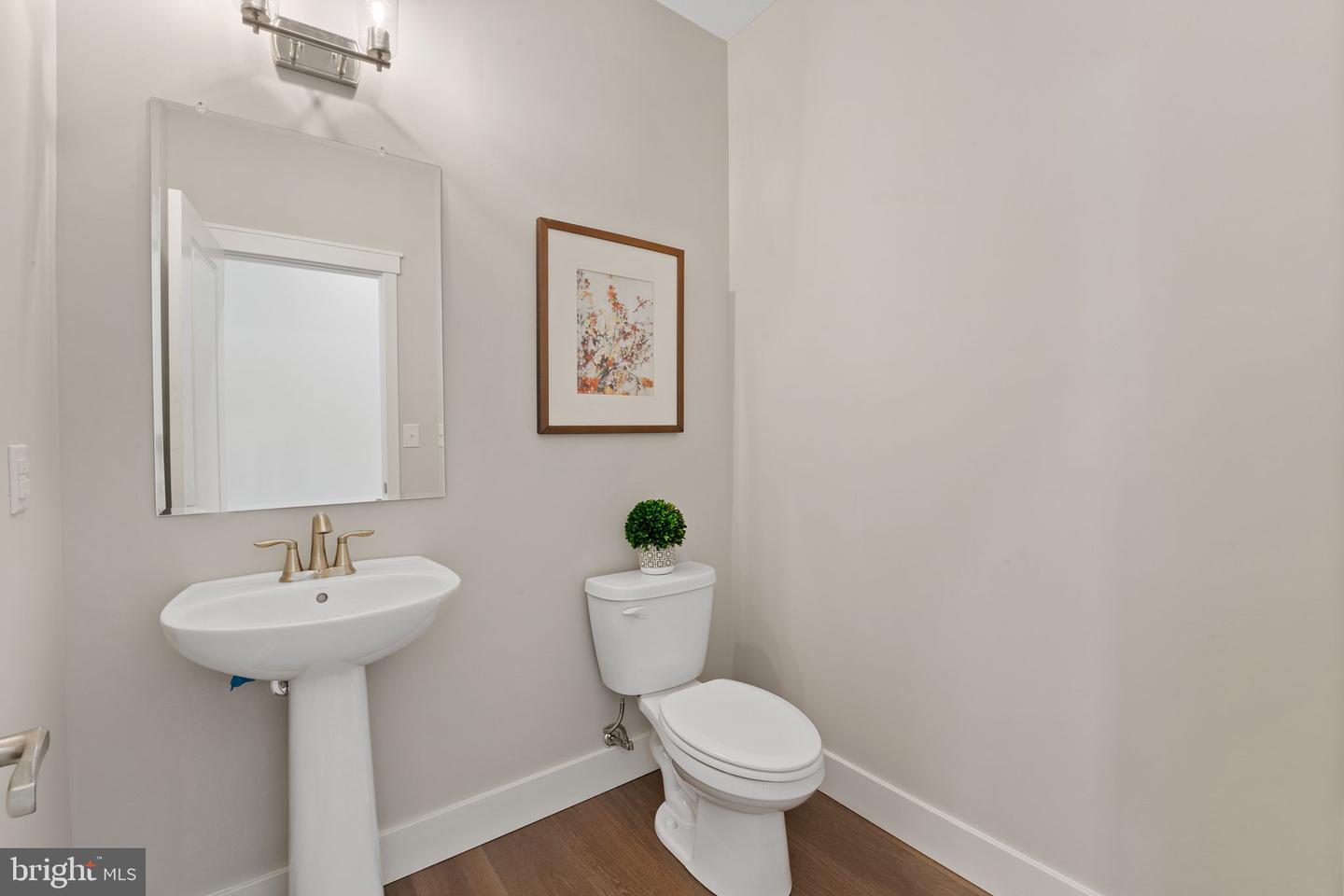 200 N Providence Road Property Photo 14