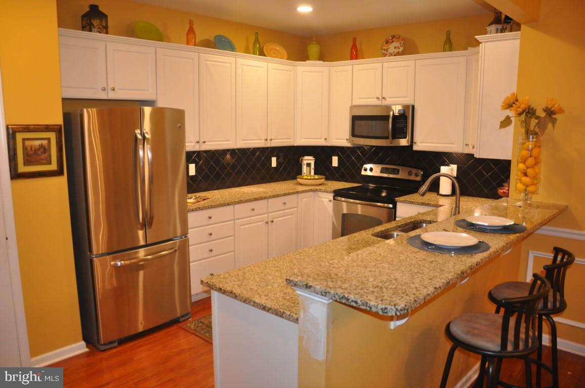 5103 Poplar St Property Photo 8