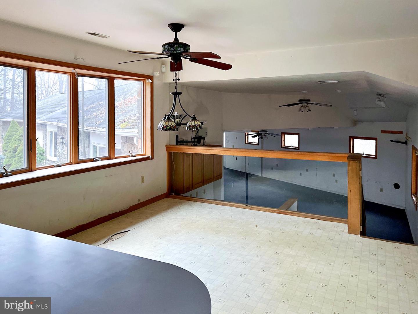 1000 Valleybrook Property Photo 13